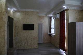 Гостевой дом New Batumi Батуми Семейный люкс-5