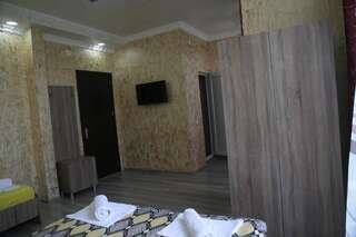 Гостевой дом New Batumi Батуми Семейный люкс-6