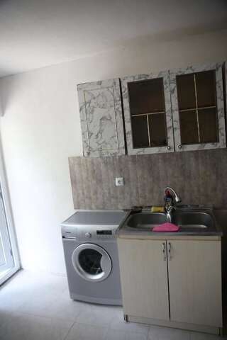 Гостевой дом New Batumi Батуми Семейный люкс-13